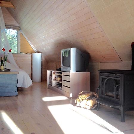 Kaju Guesthouses Nasva 외부 사진