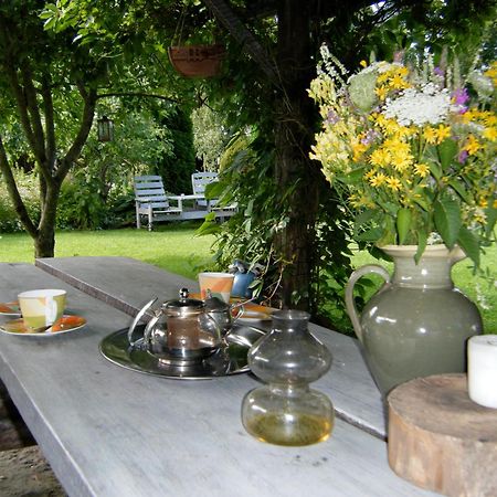 Kaju Guesthouses Nasva 외부 사진