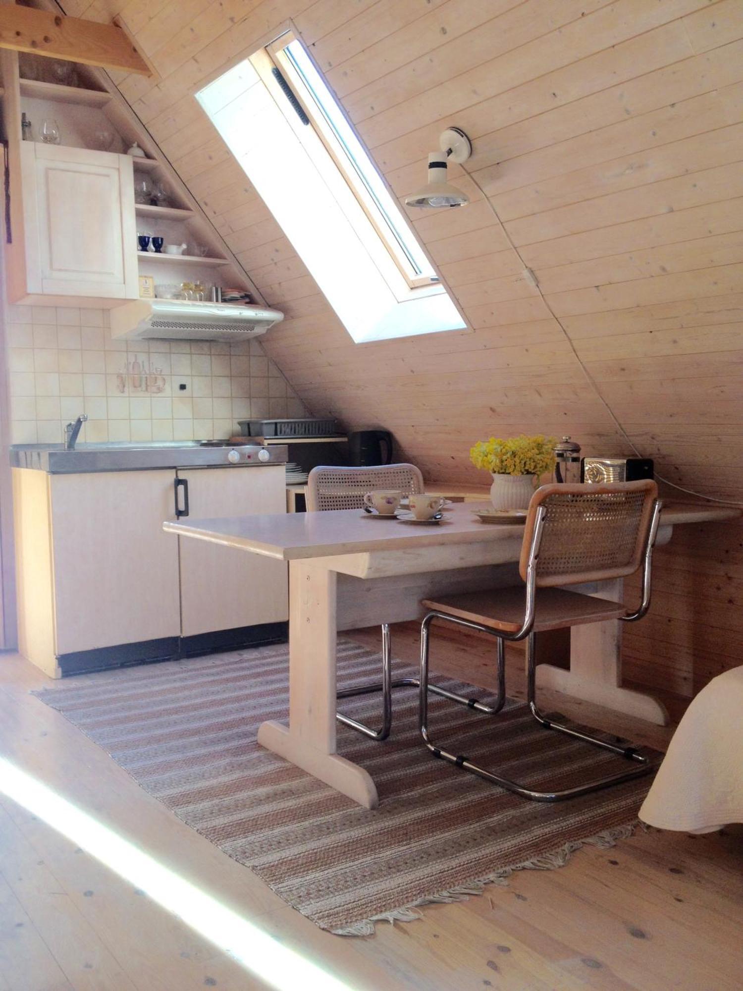 Kaju Guesthouses Nasva 외부 사진