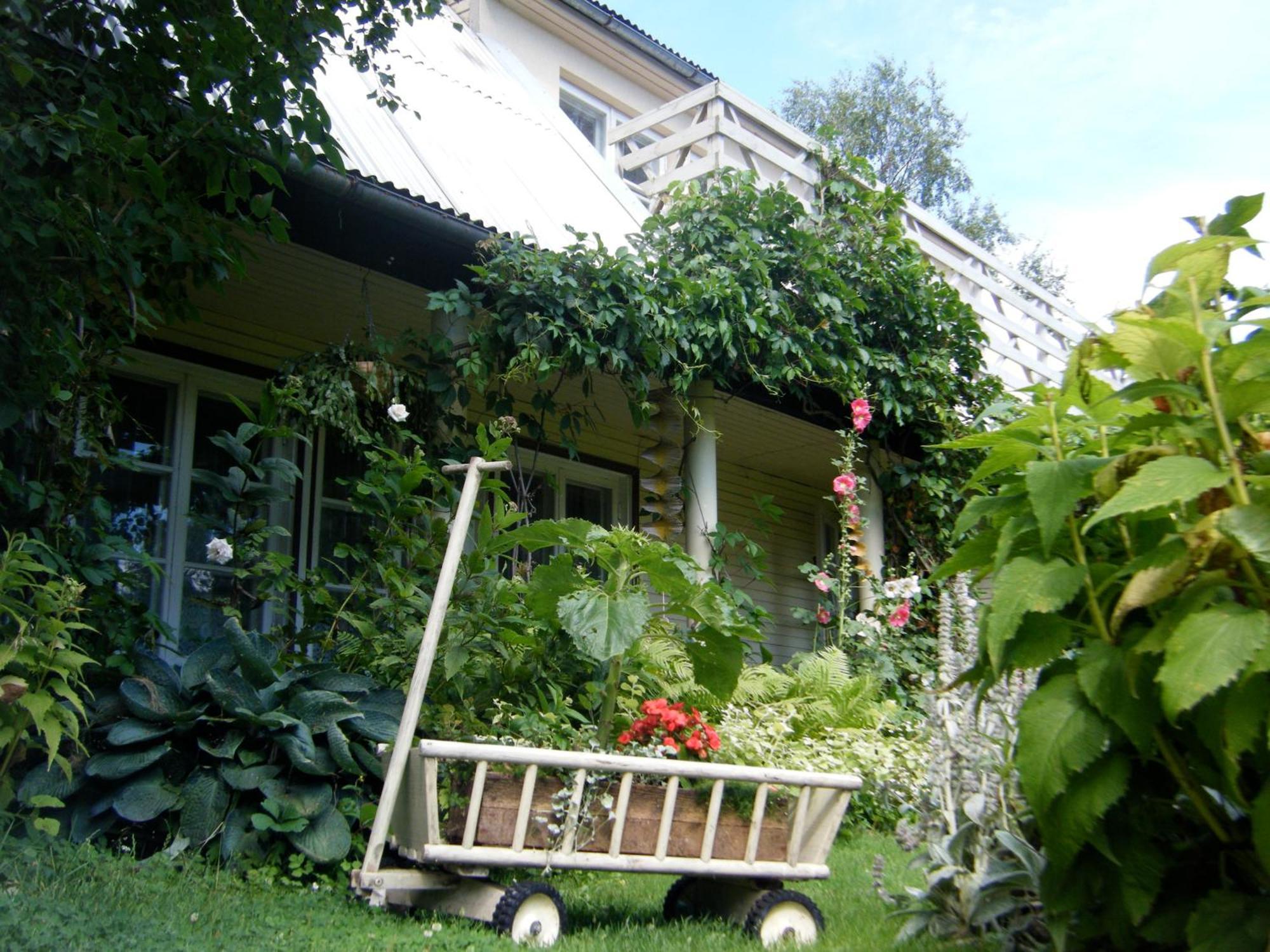 Kaju Guesthouses Nasva 외부 사진
