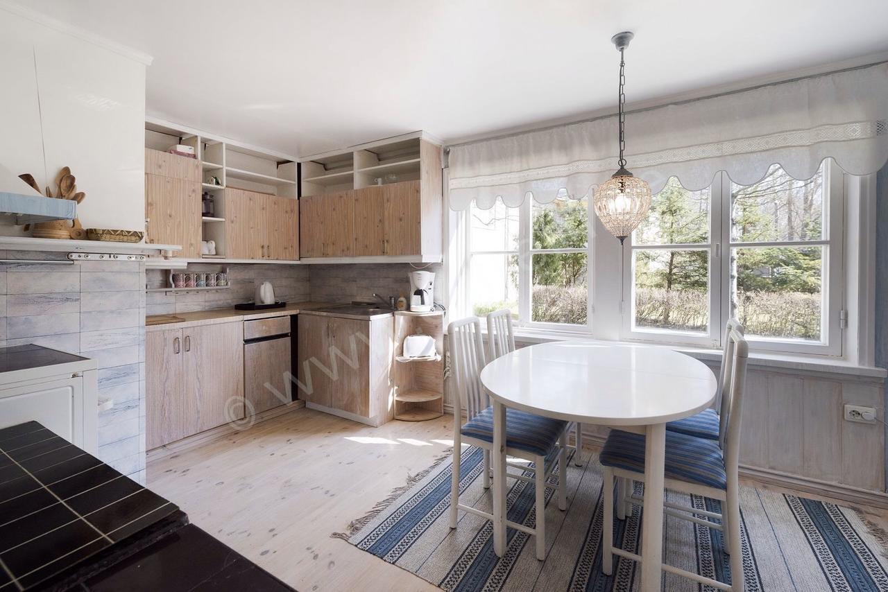Kaju Guesthouses Nasva 외부 사진