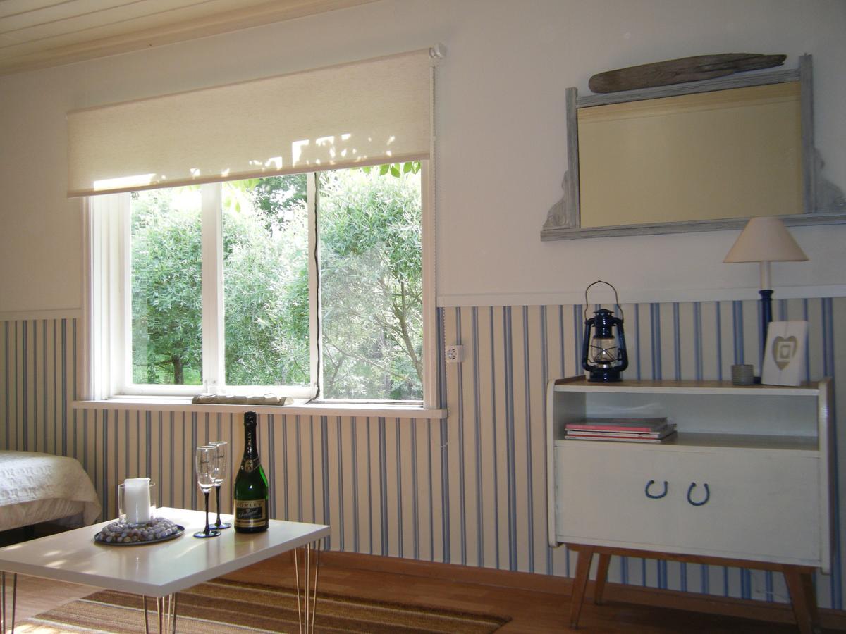 Kaju Guesthouses Nasva 외부 사진
