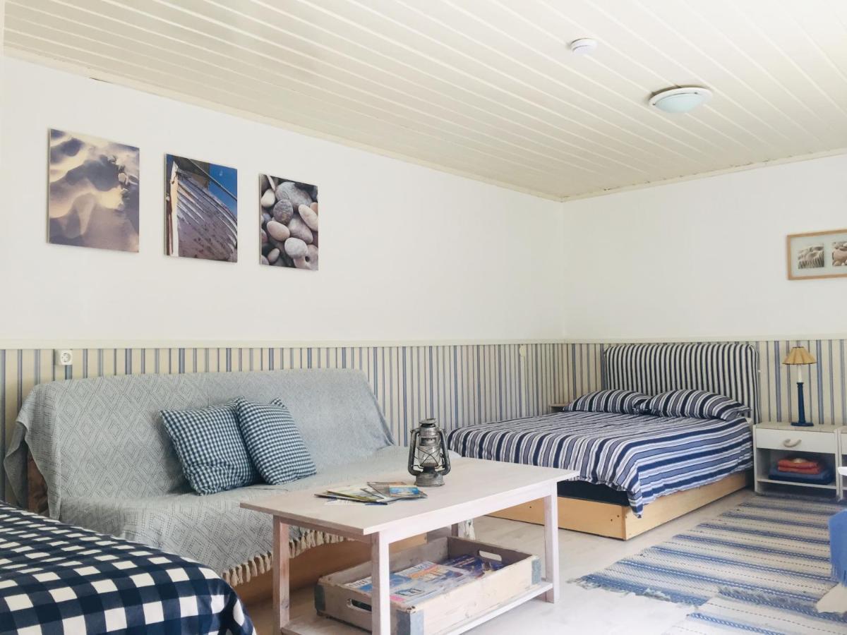 Kaju Guesthouses Nasva 외부 사진