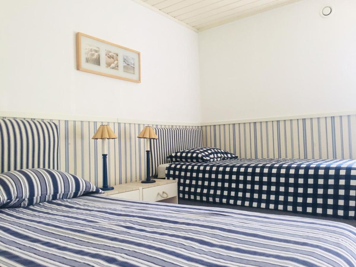 Kaju Guesthouses Nasva 외부 사진