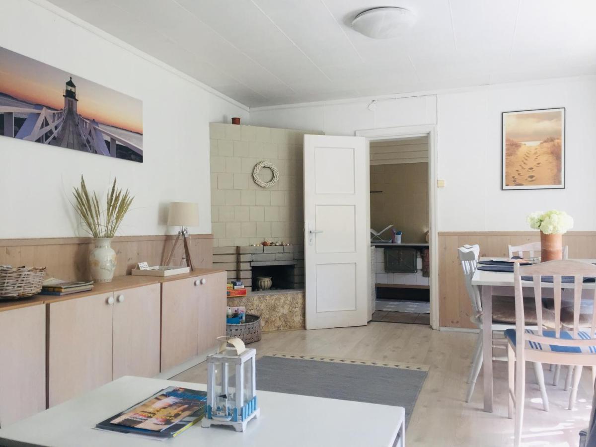 Kaju Guesthouses Nasva 외부 사진