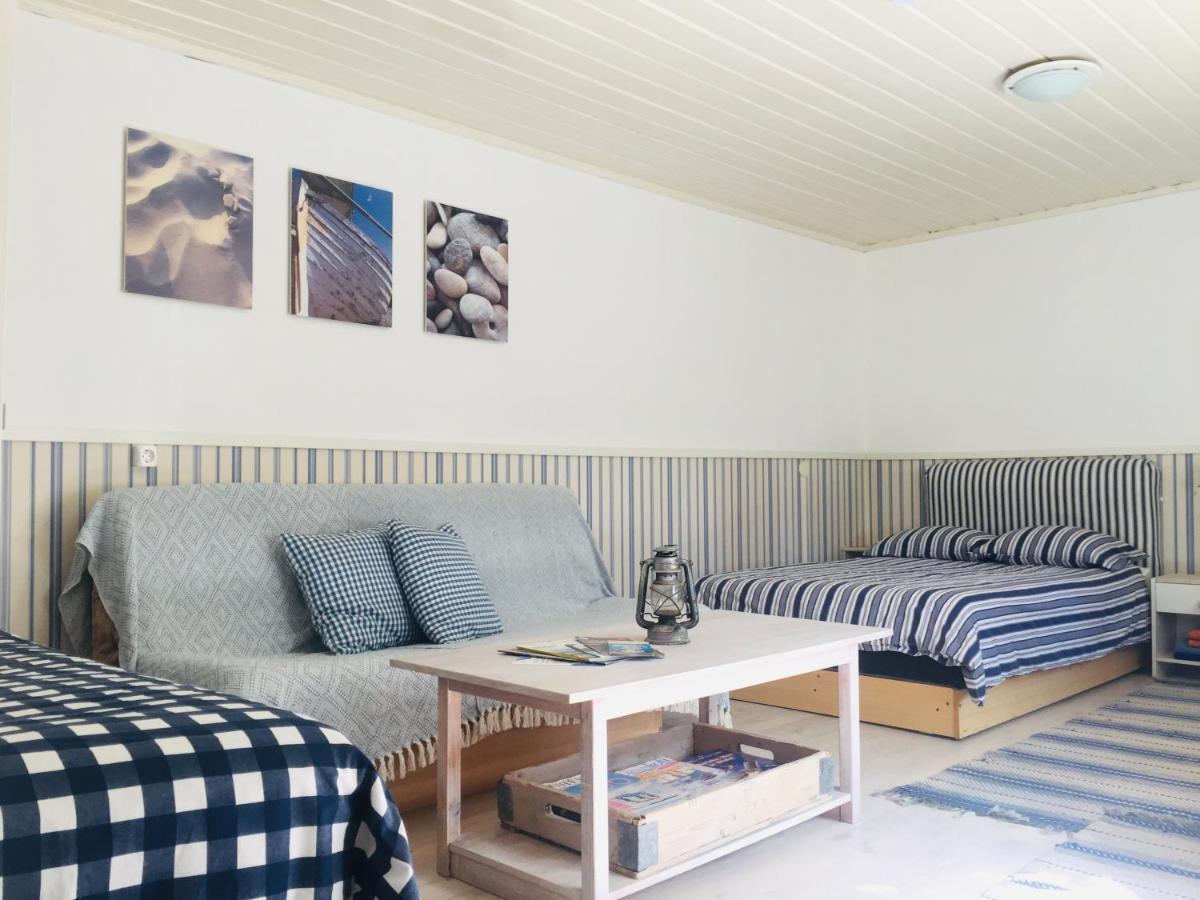 Kaju Guesthouses Nasva 외부 사진