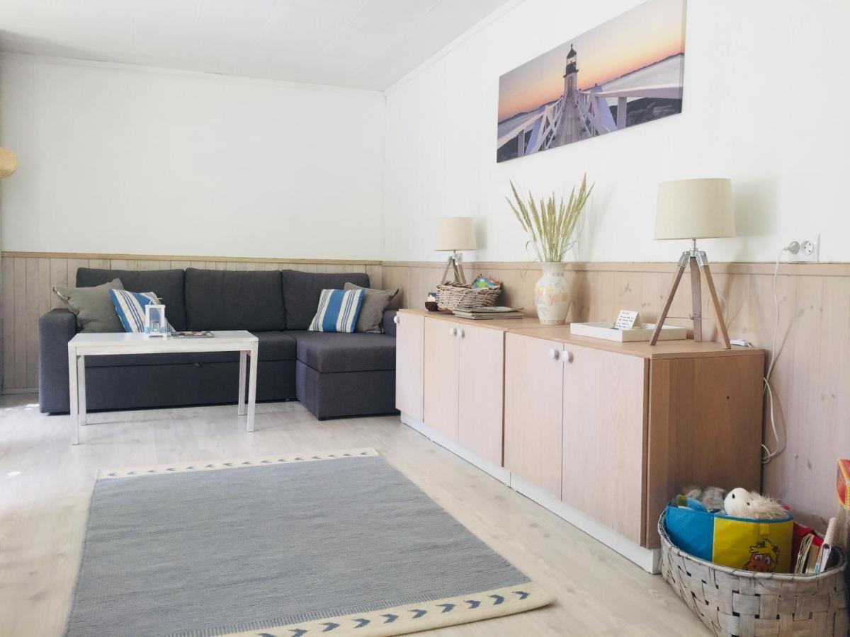 Kaju Guesthouses Nasva 외부 사진